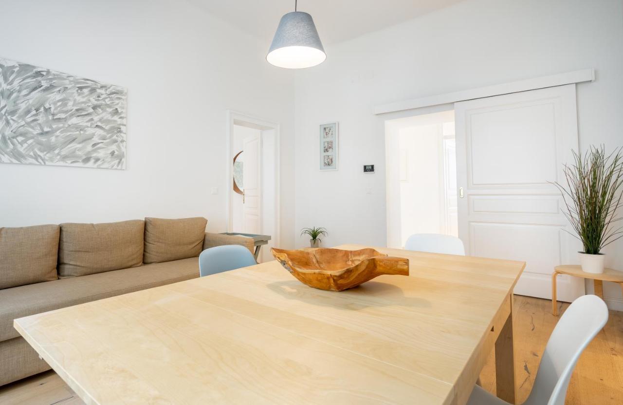 Cottageviertel - Stilvolles Apartment In Parknahe Vienna Exterior photo