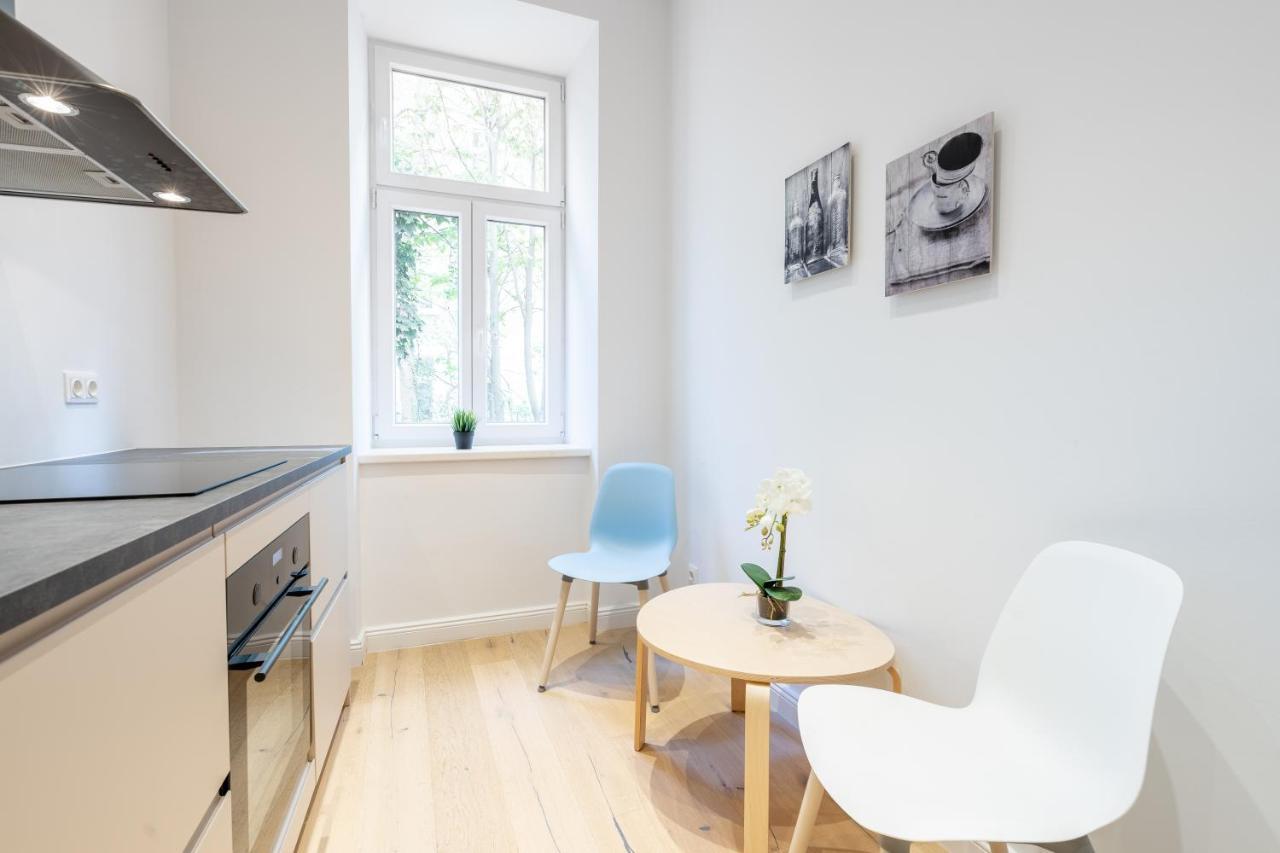 Cottageviertel - Stilvolles Apartment In Parknahe Vienna Exterior photo